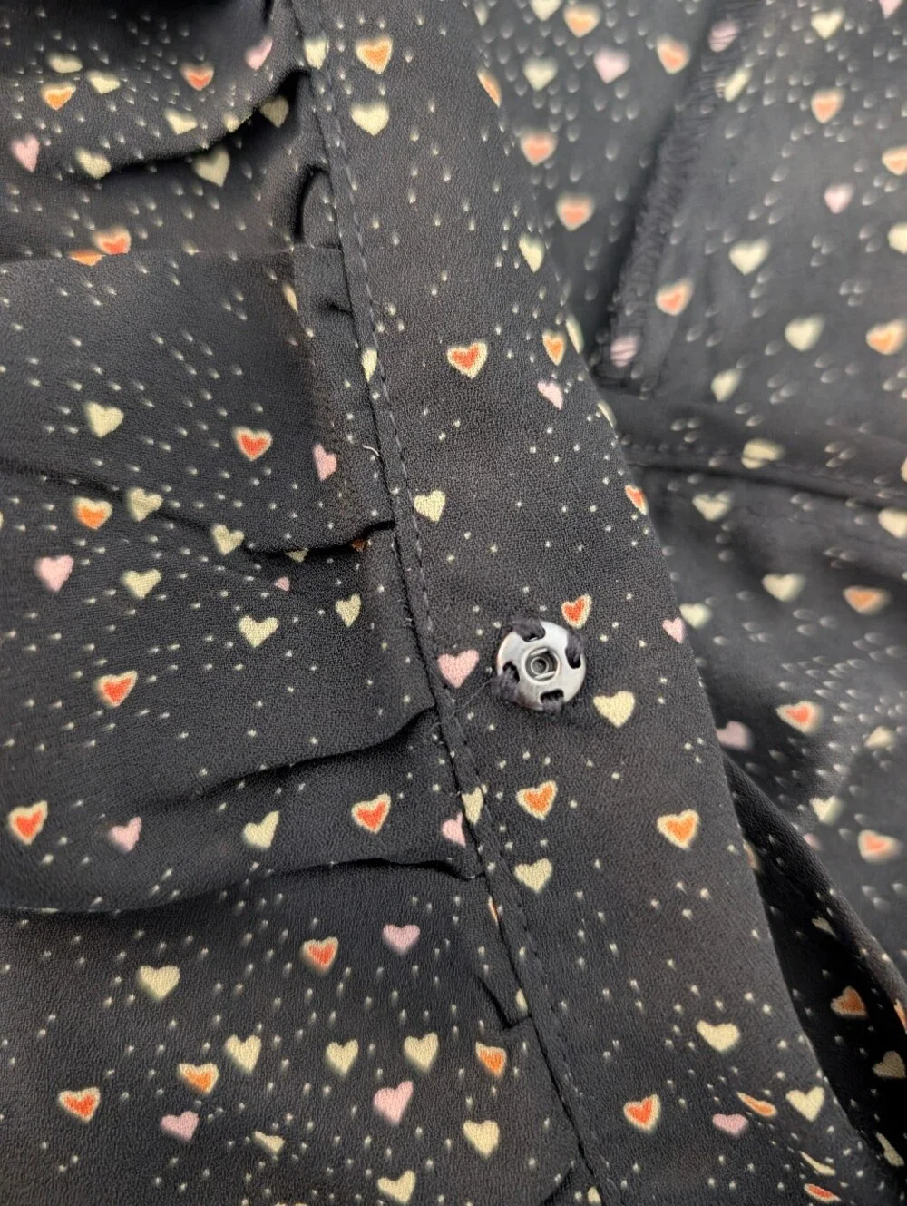 Cabi Eros Blouse Black Heart Print Ruffle Long Sleeve Blouse  Feminine Chic - M - Picture 10 of 11